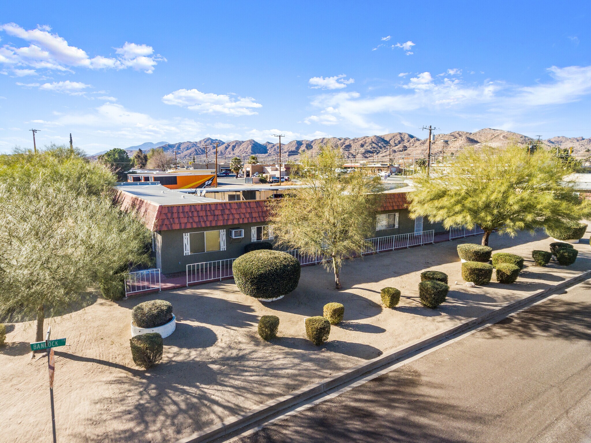 55966 Santa Fe Trl, Yucca Valley, CA 92284