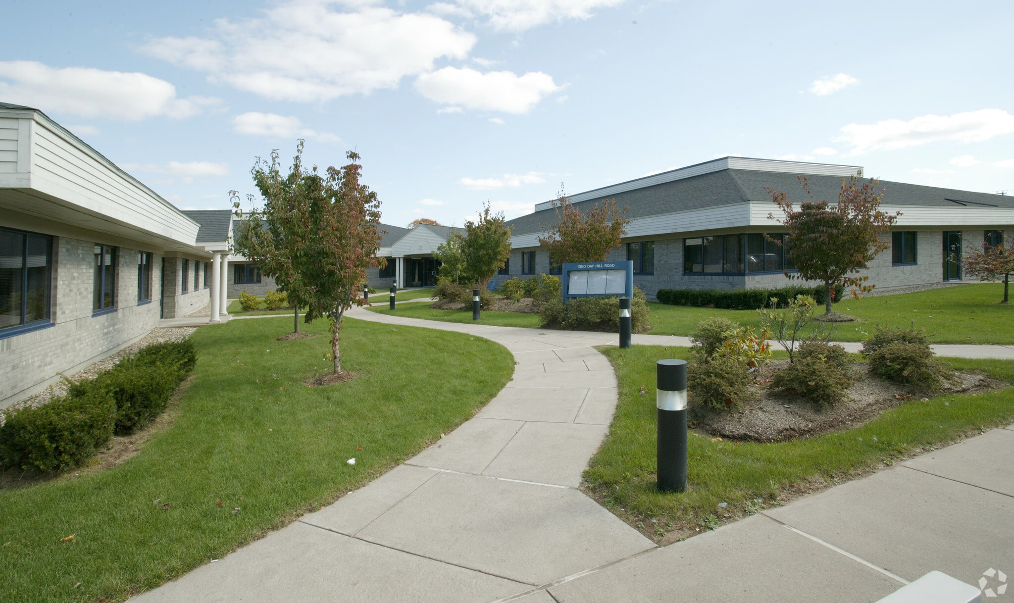 1060 Day Hill Rd, Windsor, CT for sale Primary Photo- Image 1 of 1