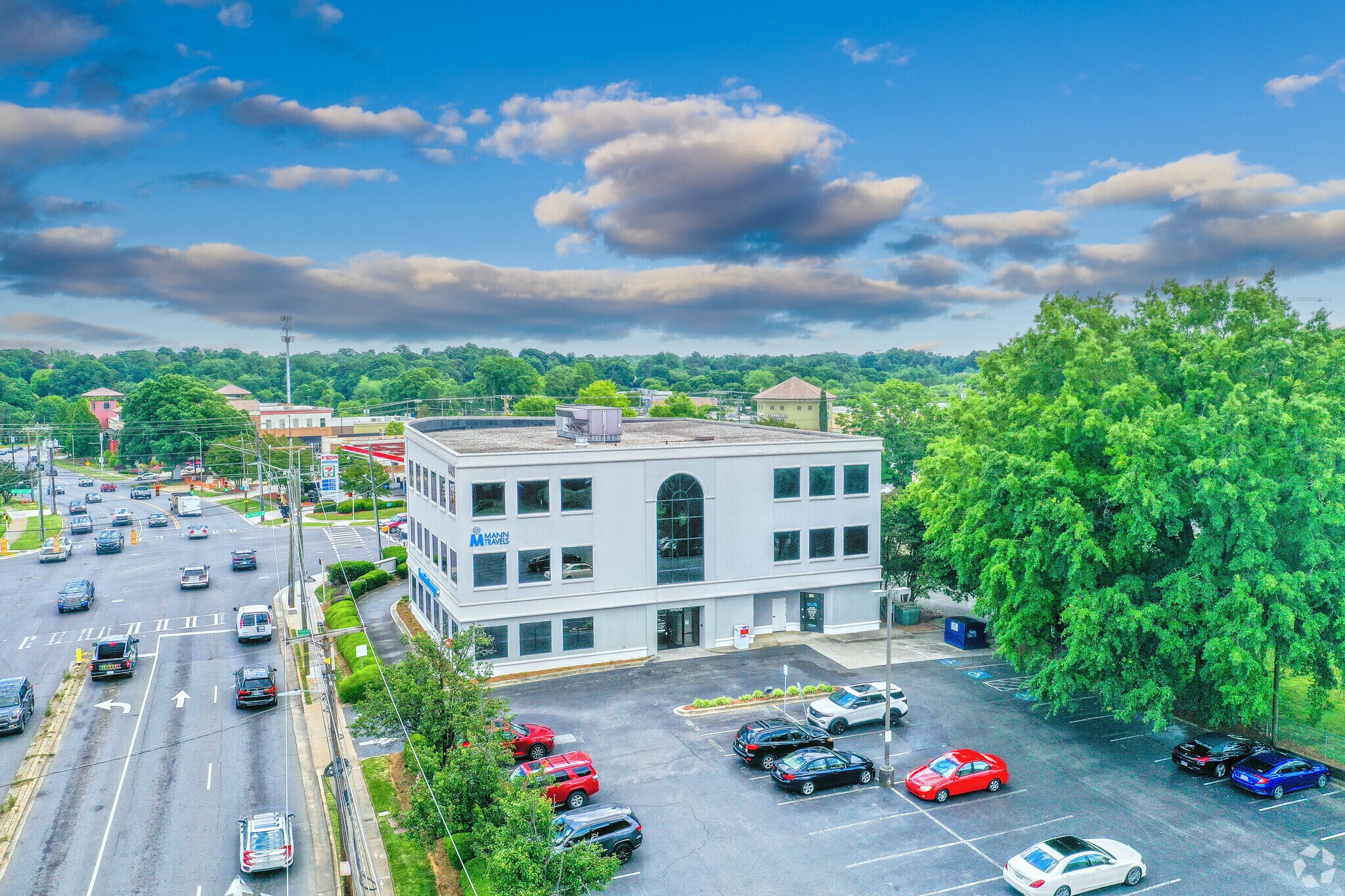 4400 Park Rd, Charlotte, NC for lease Building Photo- Image 1 of 3