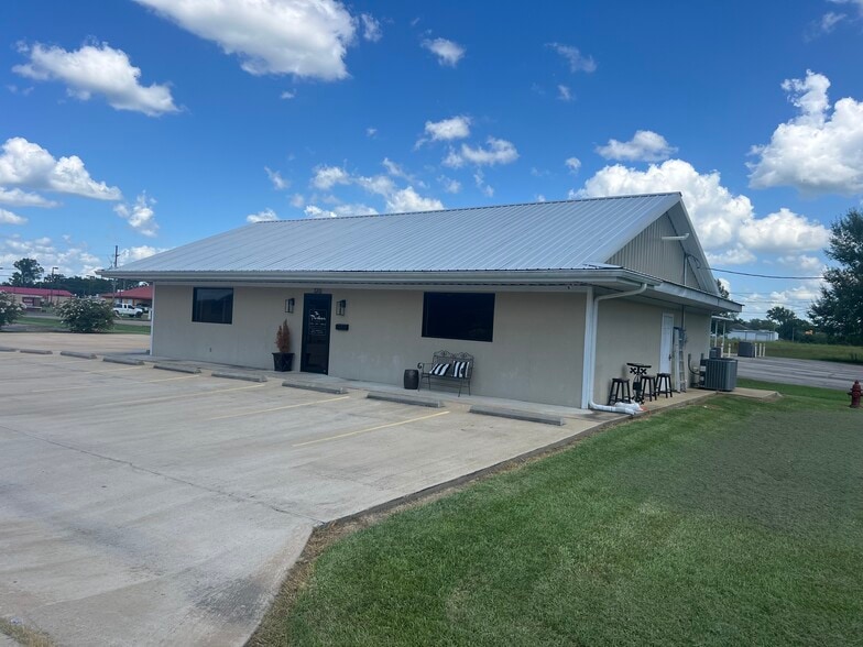 ACTON COURT PLAZA portfolio of 3 properties for sale on LoopNet.com - Building Photo - Image 3 of 9