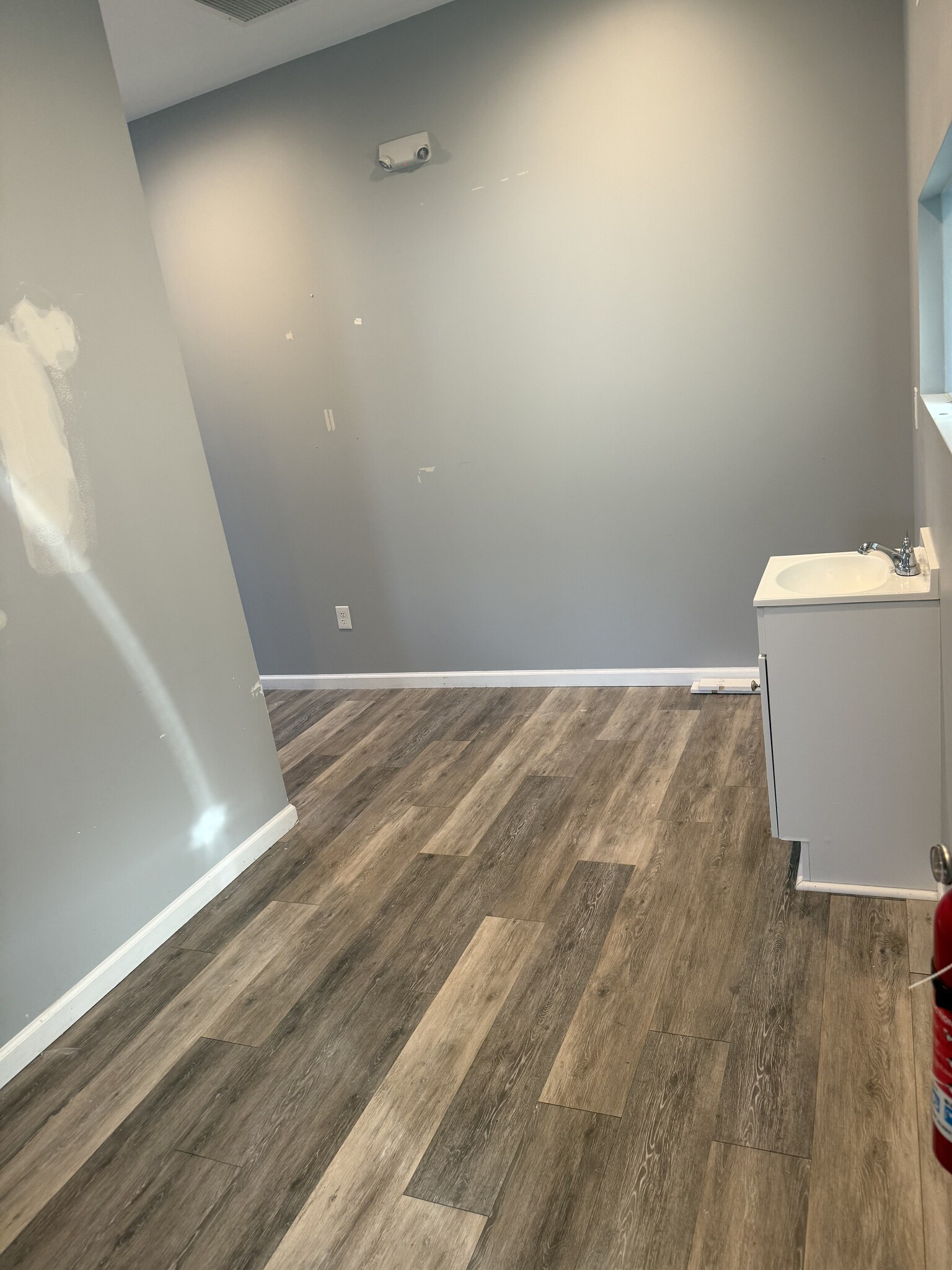 10 Broadway, Trumbull, CT for lease Interior Photo- Image 1 of 5