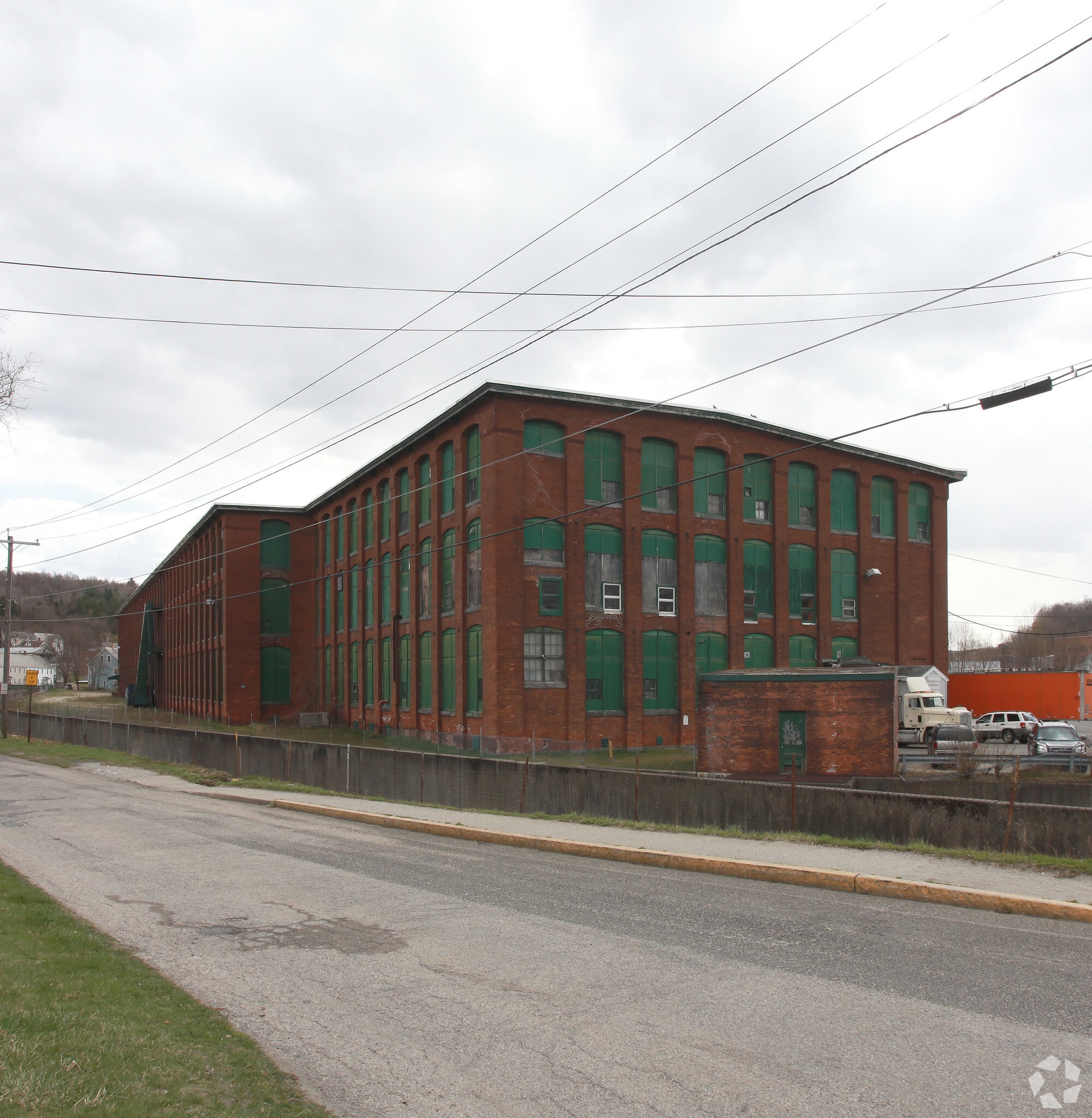 7 Hoosac St, Adams, MA for sale Primary Photo- Image 1 of 1