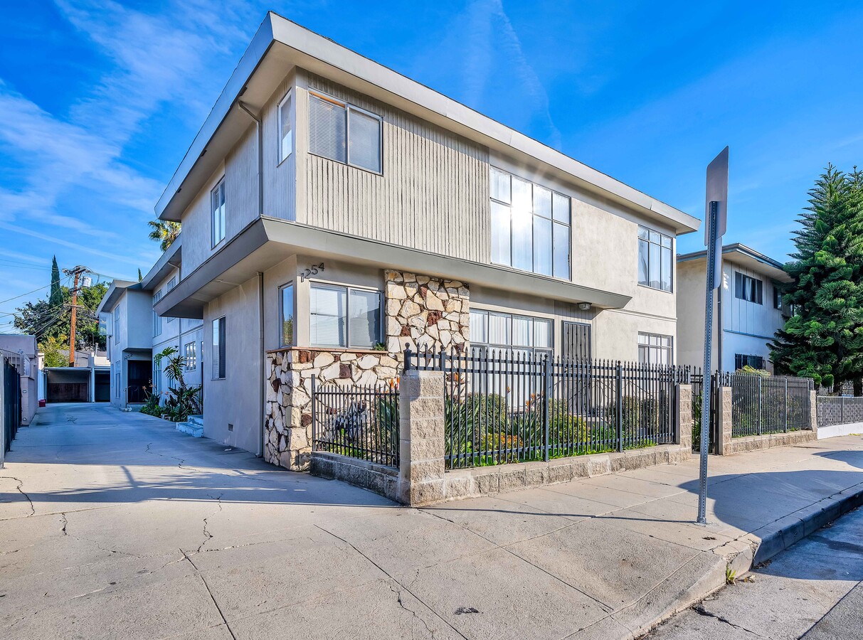 1254 Mansfield Ave, Los Angeles, CA 90038 | LoopNet