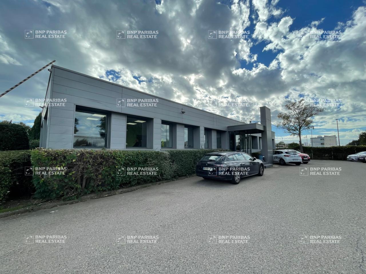 Flex in Vitrolles for lease Building Photo- Image 1 of 11