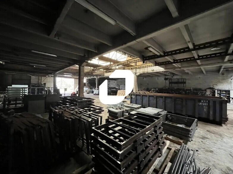 Flex in Auberchicourt for lease - Interior Photo - Image 2 of 8