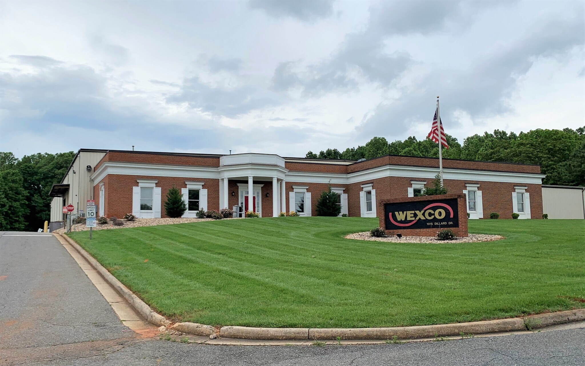 1015 Dillard Dr, Forest, VA for sale Primary Photo- Image 1 of 1