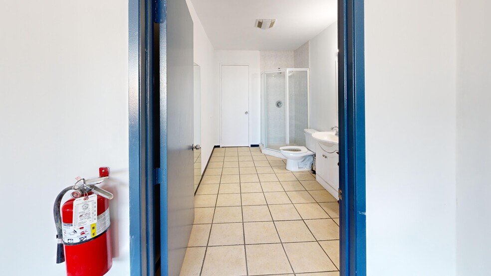 530 E 8th St, Los Angeles, CA for lease - Building Photo - Image 3 of 11