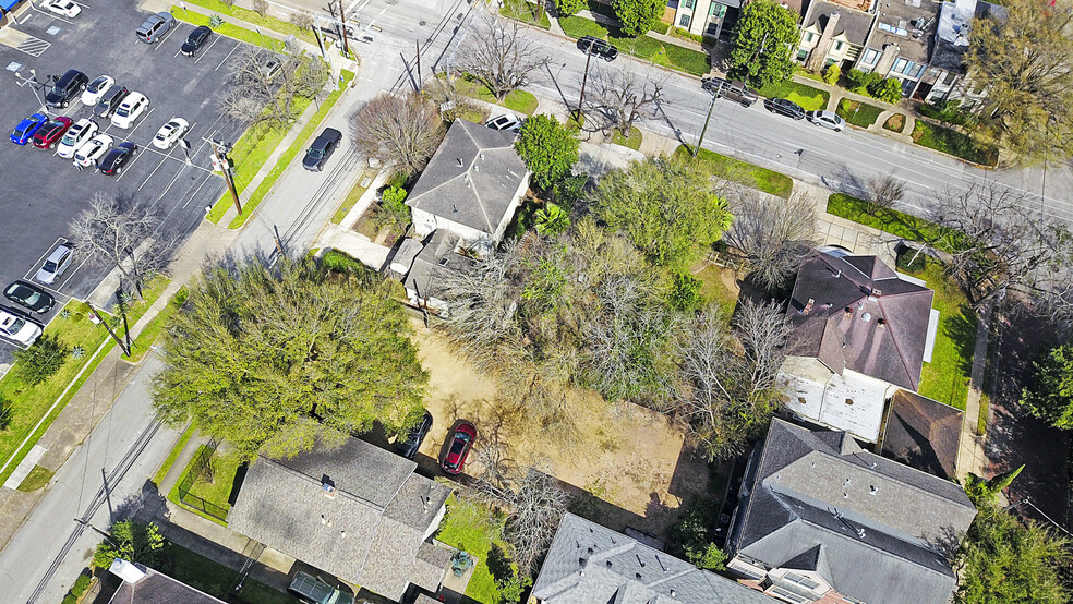 2006 Commonwealth St, Houston, TX for sale - Aerial - Image 3 of 12