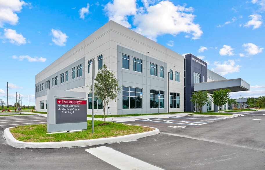 370 Veranda Falls Wy, Port Saint Lucie, FL for lease - Primary Photo - Image 1 of 6