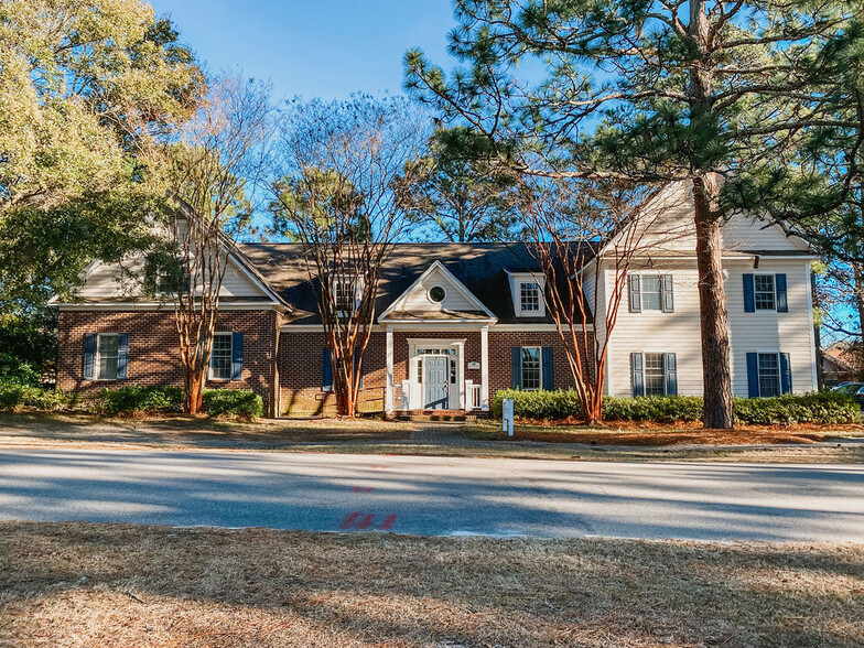 30 Parker Ln, Pinehurst, NC for lease - Building Photo - Image 1 of 6