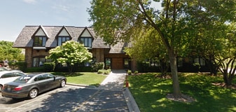 28085 N Ashley Cir, Libertyville IL - Live-Work Space