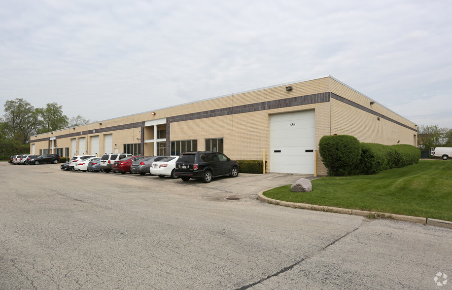 656-674 County Line Rd, Bensenville, IL for lease - Building Photo - Image 3 of 4