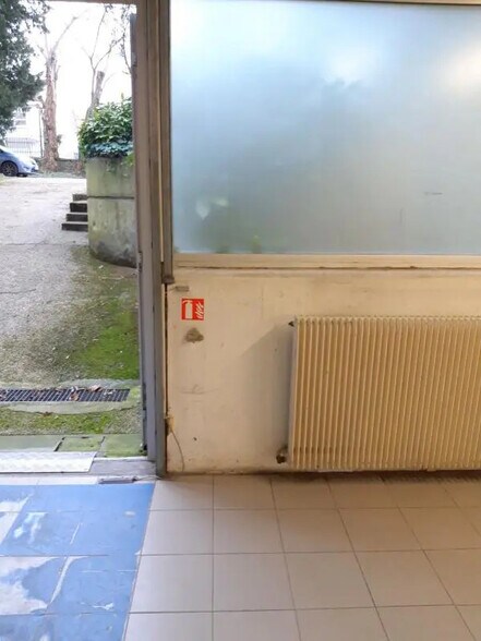 Flex in Le Chesnay-Rocquencourt for lease - Building Photo - Image 3 of 16