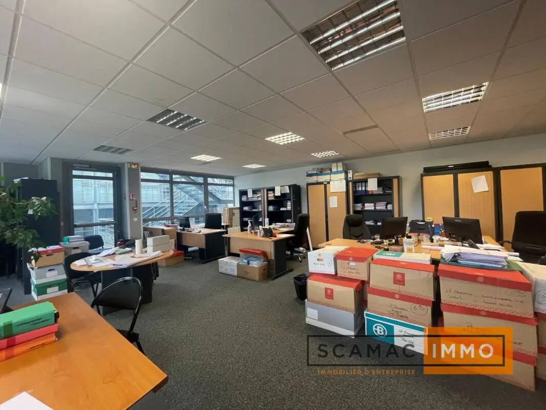 Office in Orsay for sale Building Photo- Image 1 of 7