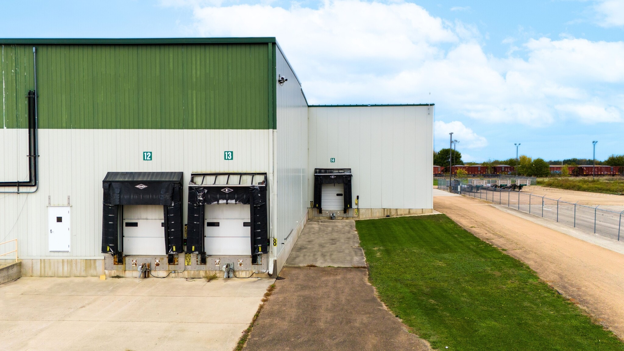 347 N 43rd Rd, Mendota, IL for lease Interior Photo- Image 1 of 9