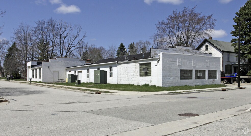 w208N1676 S Center St, Jackson, WI for sale - Primary Photo - Image 1 of 1