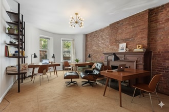 55 W 74th St, New York, NY for lease Interior Photo- Image 1 of 8
