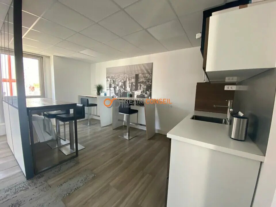 Office in Nanterre for sale Building Photo- Image 1 of 1