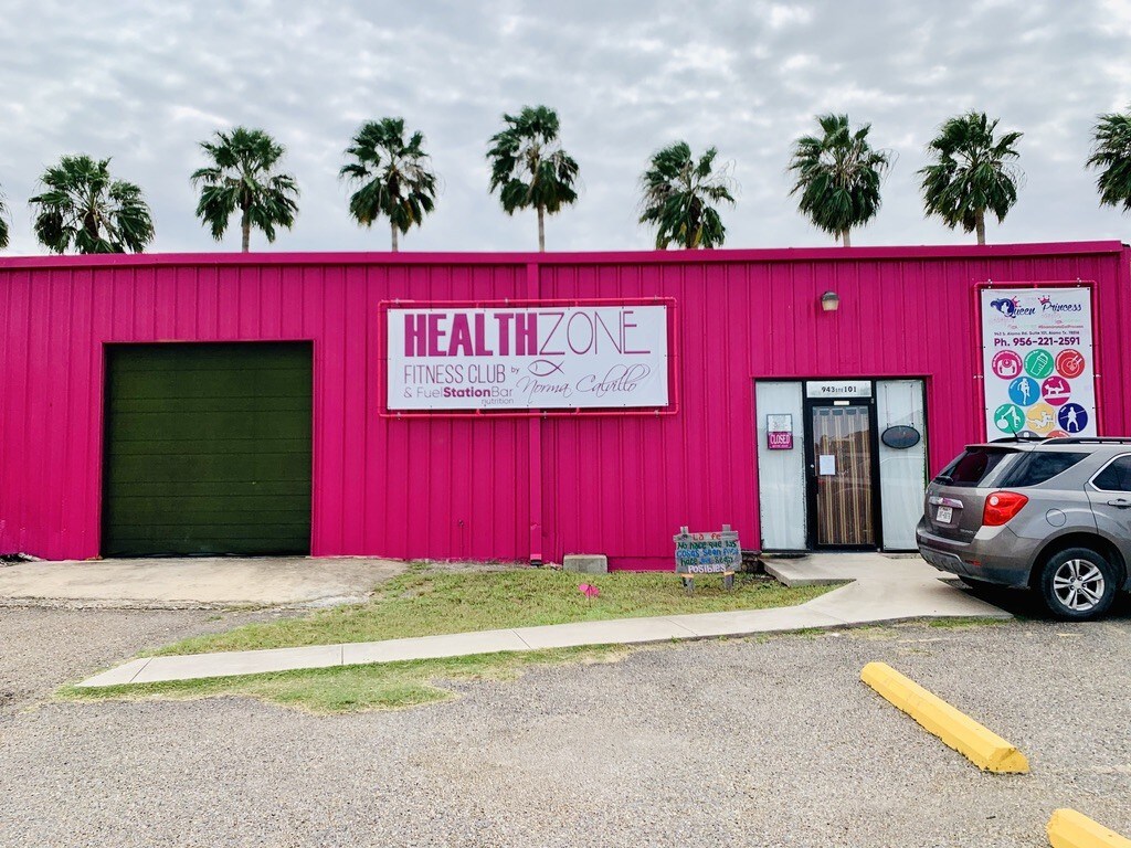 943 S Alamo Rd, Alamo, TX 78516