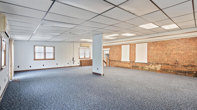 30-32 Washington St, Mount Holly, NJ for lease Interior Photo- Image 2 of 2