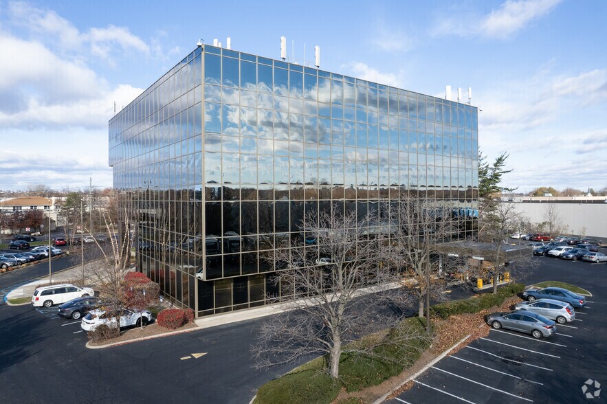 250 Moonachie Rd, Moonachie, NJ 07074 Empire Office Center II