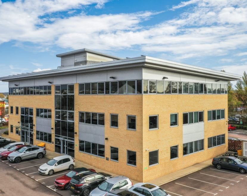 26 Bridge Rd E, Welwyn Garden City for lease Building Photo- Image 1 of 13