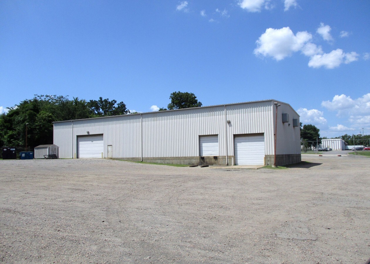 4200 Planters Rd, Fort Smith, AR 72908