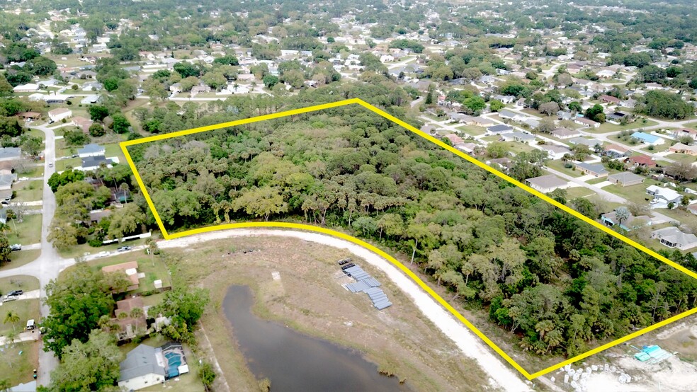 Pilgrim Ln, Palm Bay, FL for sale - Building Photo - Image 2 of 4