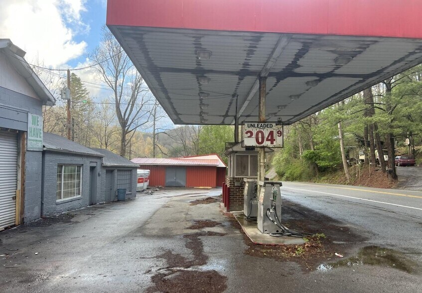 932 Coeburn Rd, Clintwood, VA for sale - Primary Photo - Image 1 of 1