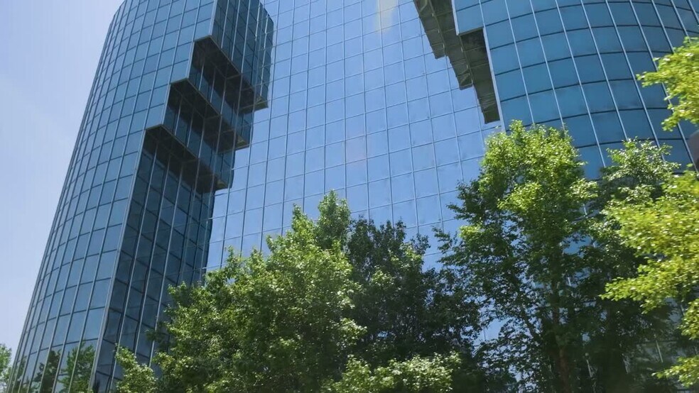 9200 Indian Creek Pky, Overland Park, KS 66210