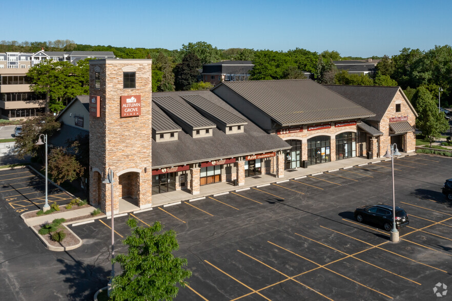 12850-12960 W Bluemound Rd, Elm Grove, WI for lease - Building Photo - Image 1 of 6