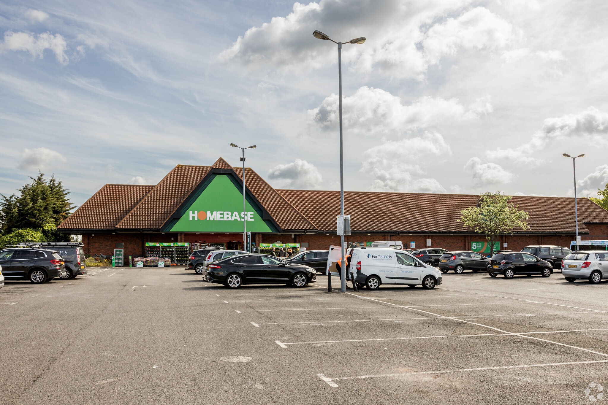 Twickenham Rd, Feltham for sale Primary Photo- Image 1 of 1
