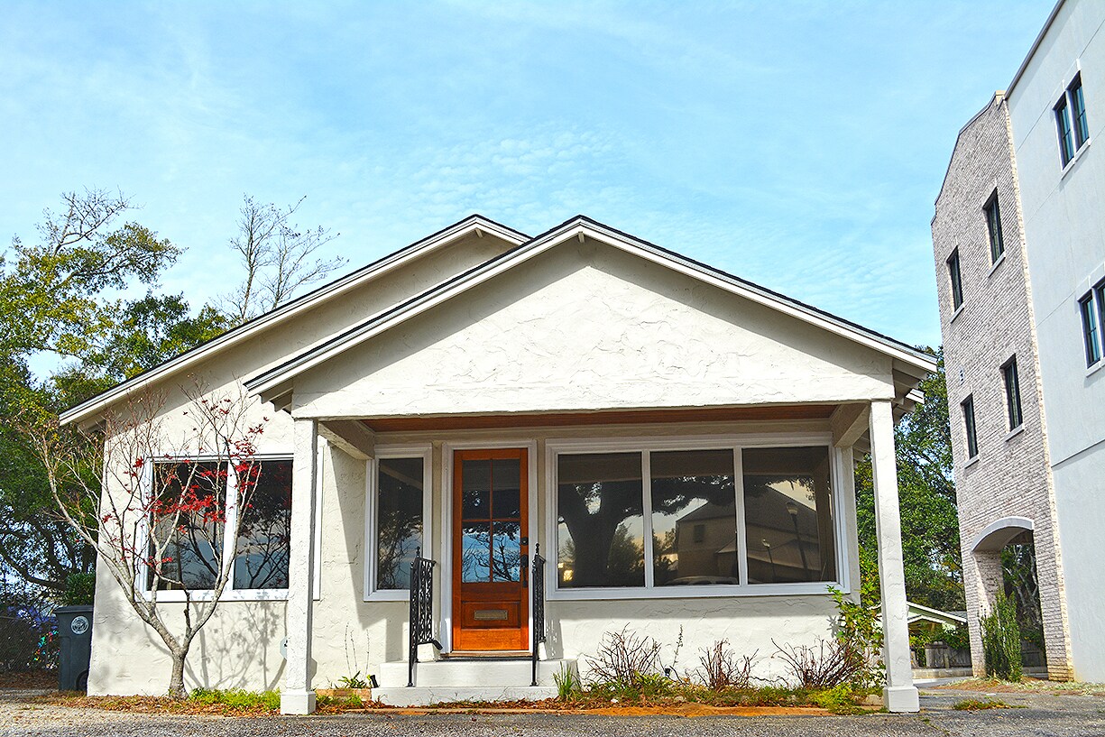 451 Magnolia Ave, Fairhope, AL 36532