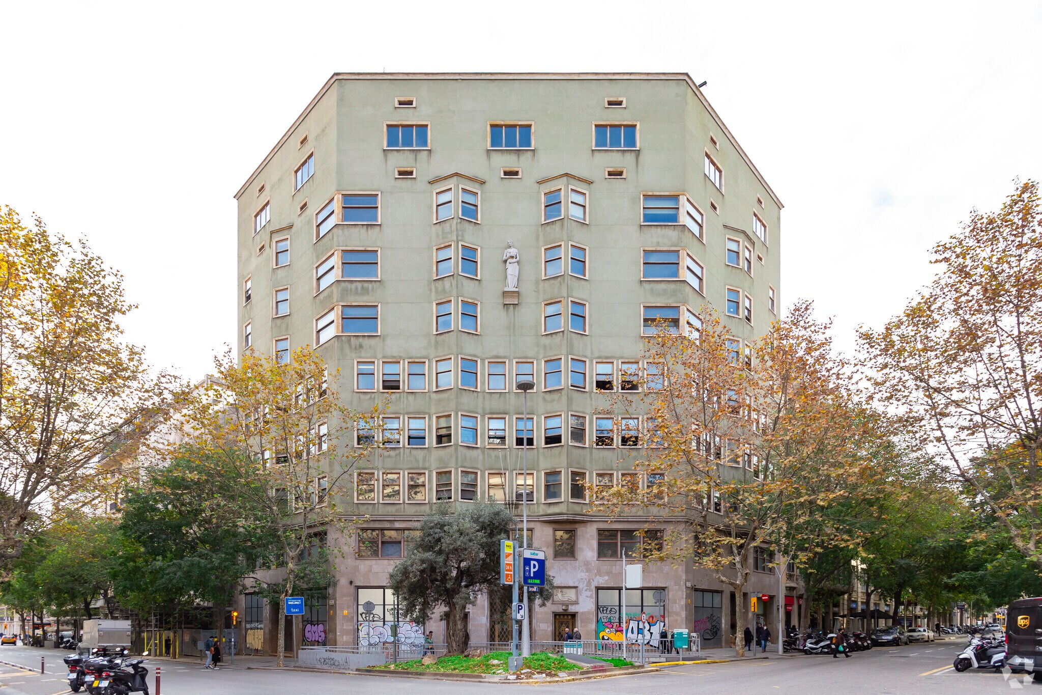 Carrer de Casp, 24-26, Barcelona, Barcelona for sale Primary Photo- Image 1 of 1