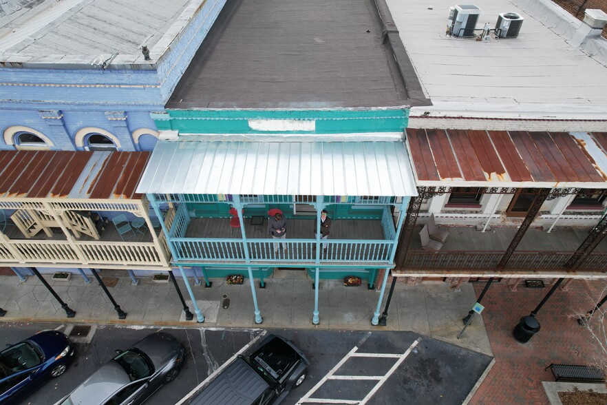 915 Commercial St, Conyers, GA for lease - Building Photo - Image 2 of 9