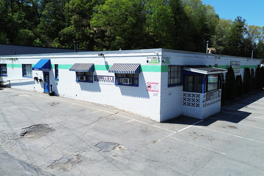 637 Lancaster St, Leominster, MA for sale - Building Photo - Image 3 of 10