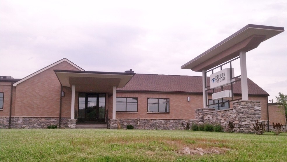 5633 Genesee St W, Camillus, NY for sale - Building Photo - Image 1 of 1