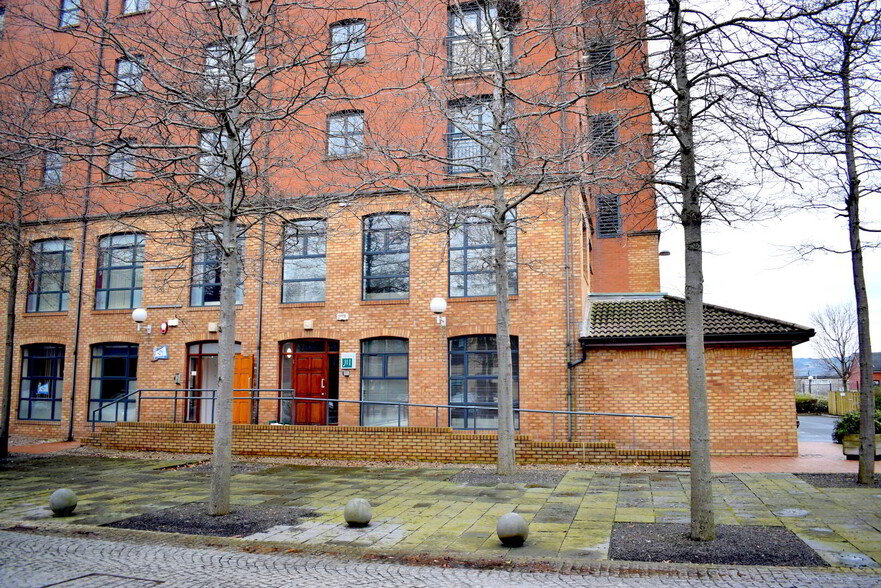 12 Clarendon Quay, Belfast for lease - Building Photo - Image 2 of 6