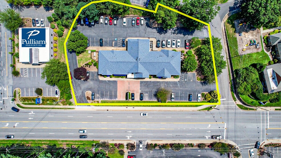 1978 Hendersonville Rd, Asheville, NC for sale - Building Photo - Image 2 of 8