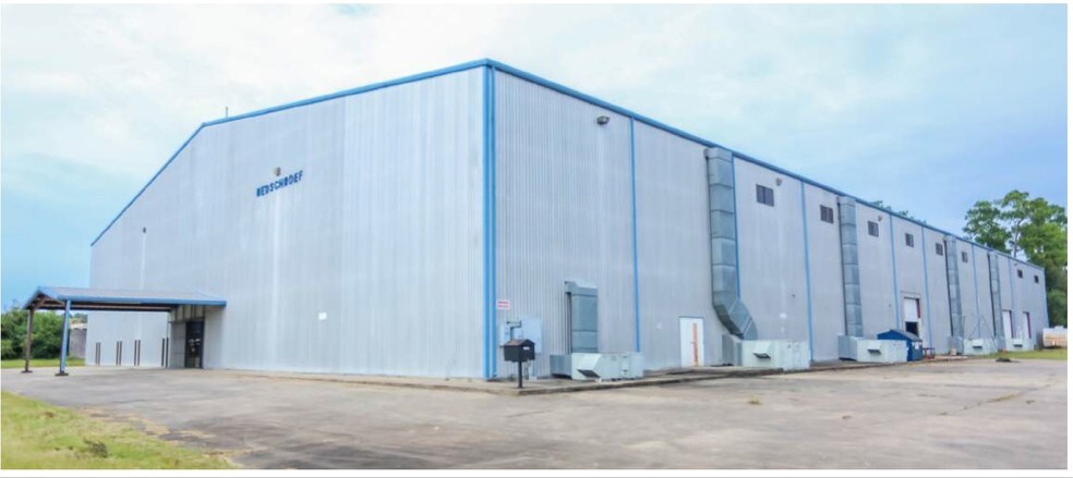 Industrial in Houston, TX for sale - Primary Photo - Image 1 of 1