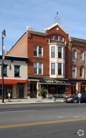 611-613 N Salina St, Syracuse, NY for sale - Primary Photo - Image 1 of 1