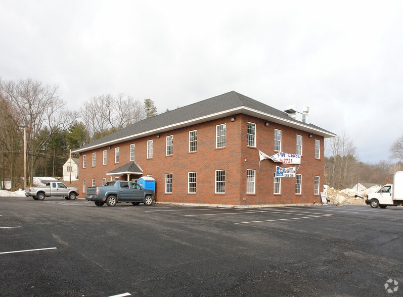 92 Middlesex Rd, Tyngsborough, MA for sale - Primary Photo - Image 1 of 1