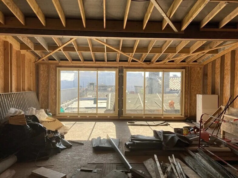 Office in Bordeaux for sale - Interior Photo - Image 2 of 10