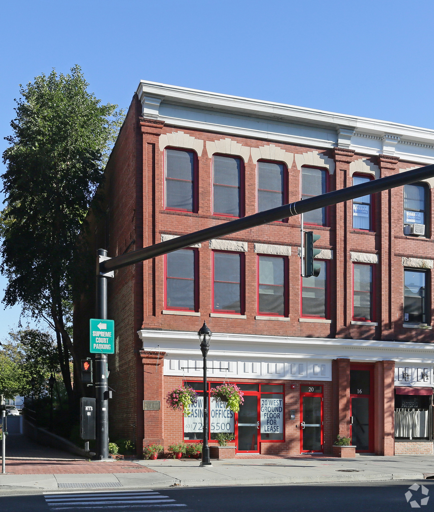 20 W Main St, Riverhead, NY for lease Primary Photo- Image 1 of 18