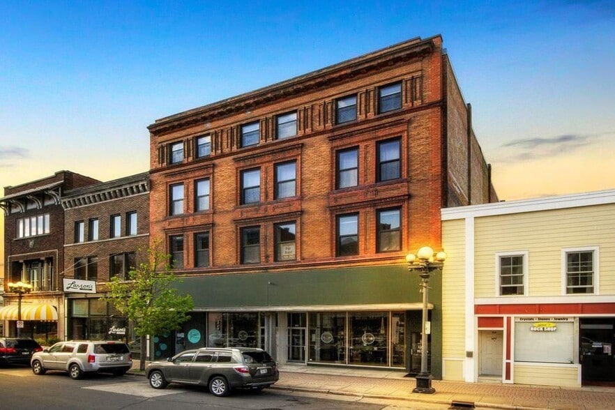 511-513 Main St, La Crosse, WI for lease - Building Photo - Image 3 of 3