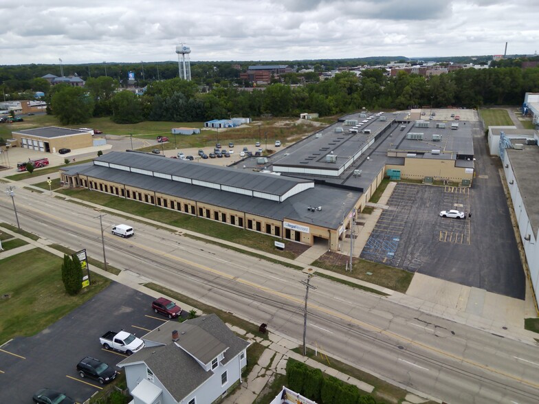 449 Gardner St, South Beloit, IL for sale - Primary Photo - Image 1 of 6