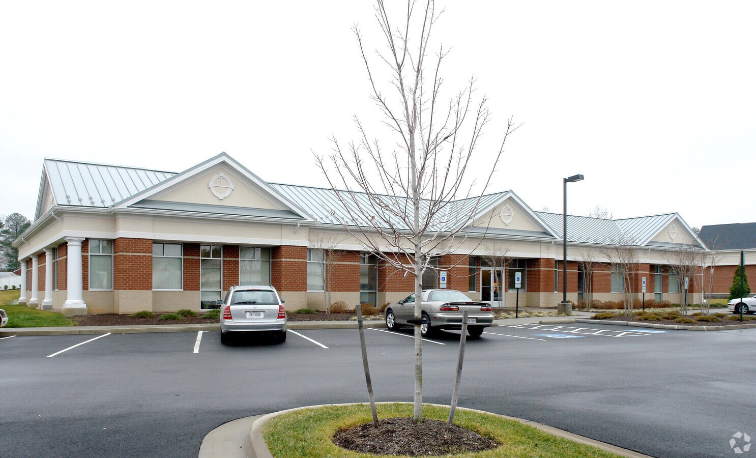 10160 Staples Mill Rd, Glen Allen, VA 23060