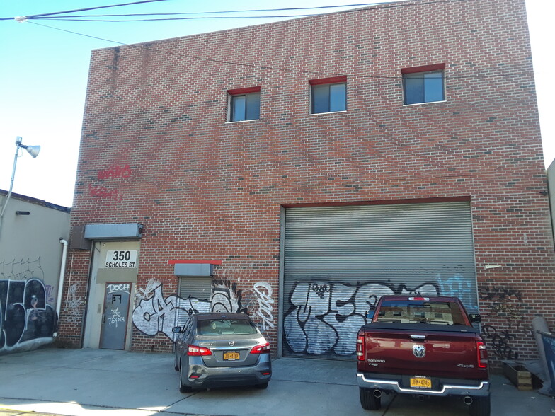 350 Scholes St, Brooklyn, NY for lease - Building Photo - Image 1 of 2