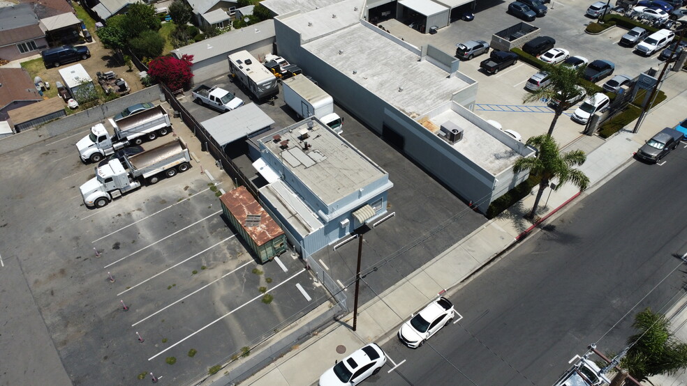 10043 Artesia Pl, Bellflower, CA for lease - Building Photo - Image 2 of 13