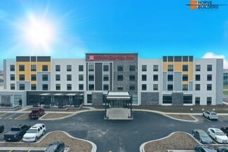 More details for 100 Coles Centre Pky, Mattoon, IL - Hospitality for Sale